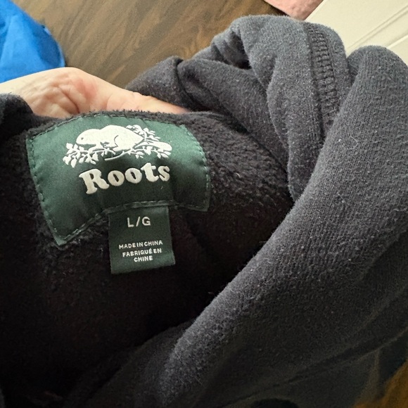 Roots Charcoal Sweatshirt - Picture 4 of 4